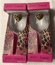 BETSEY JOHNSON SET 2 WINE GOBLETS GLASSES LEOPARD PRINT HEART 🩷 NIB