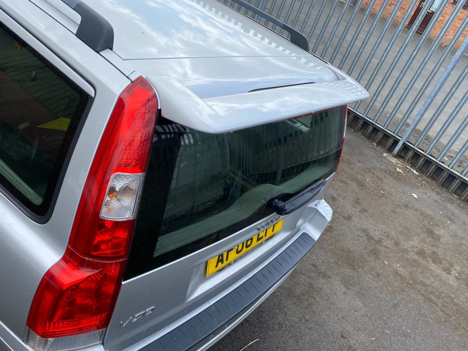 VOLVO V70 MK2 XC70 MK1 PORTÓN TRASERO MALETERO TAPA ALERÓN SUPERIOR SOLO 2004-2007 Foto 2 de 4