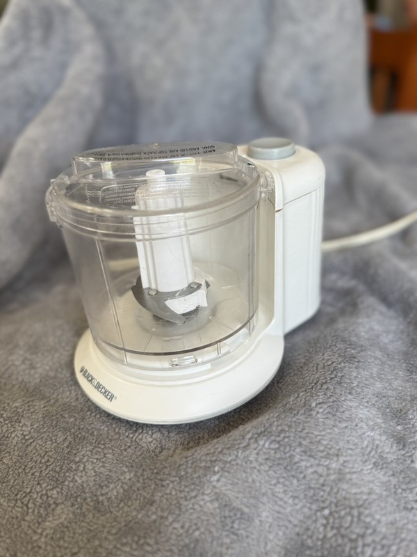 Black & Decker Electric One Touch Chopper HC306, 1.5 Cup