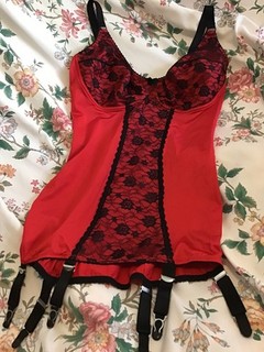 CORSÉ MODELADOR DE CUERPO BRILLANTE NYLON DREAMS 42DD 6 TIRANTES ROPA MOLDEADORA DE COLECCIÓN