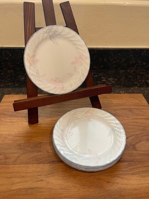Corelle Impressions Pink Trio 7.25   plates. (Set B)
