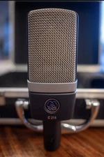 AKG C214 Studio Condenser Microphone with Case Great Condition!