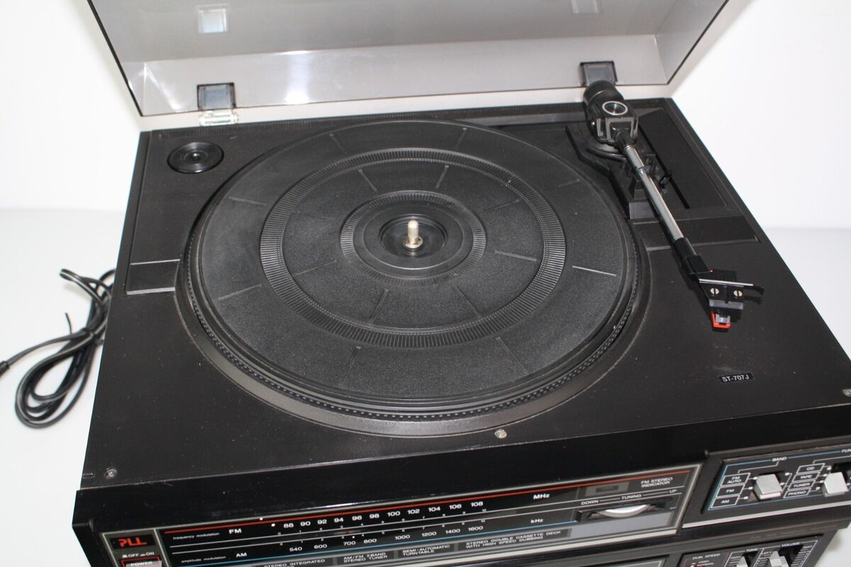 SANYO GXT-707A Stereo System Dual Cassette, Turntable & AM SANYO GXT-707A Stereo System Dual Cassette, Turntable & AM