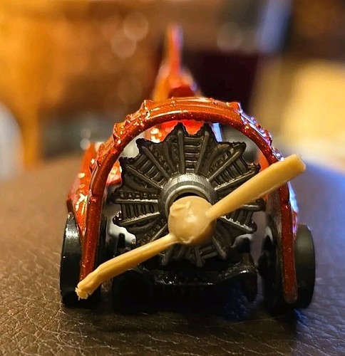 Vintage Hot Wheels Airplane K-9 - Plane - Red, Star, Propeller, Wheels - 1996 - Picture 5 of 7