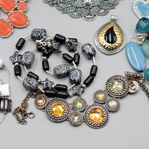 Silberfarben Modeschmuck Konvolut 39 Halskette Armbänder Ohrringe alle tragbar - Bild 15 von 19