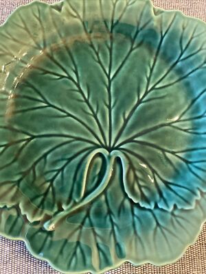 Vintage Wedgwood Majolica Etruria Barlaston Cabbage Leaf Plate