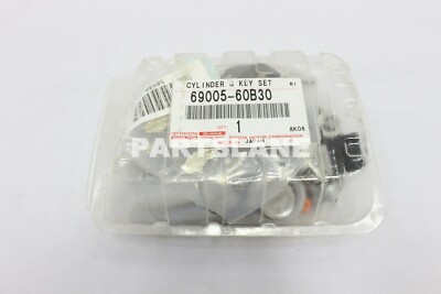 Toyota Land Cruiser GRJ78 OEM Genuine Lock Cylinder Set 69005