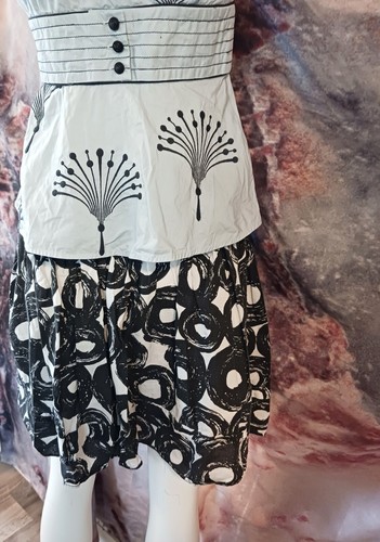 Floreat Anthro Cotton Blouse Pale Blue w/Black Floral Embroidery Cap Sleeve Sz 2 - Picture 5 of 7