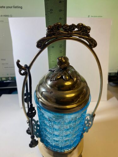 RARE HUGE VICTORIAN PICKLE CASTOR, AQUA GLASS INSERT, MERIDEN SILVER PLATE STAND - Picture 4 of 7