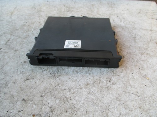 TOYOTA AURIS 2018 MK2 ENGINE STOP START CONTROL MODULE 8926102041 - Picture 3 of 5