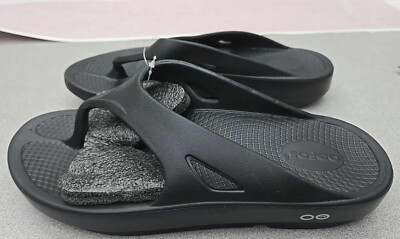 OOFOS Unisex OOriginal Thong Sandal Flip Flop, Adult, Medium (Classic Black)