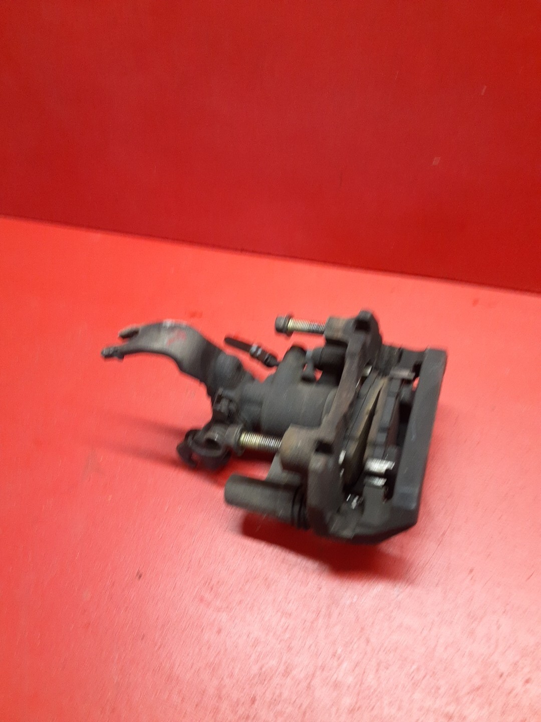 2001-2003 Mazda Protege Left Rear Disc Brake Caliper Assembly BKZT-26-99ZA  