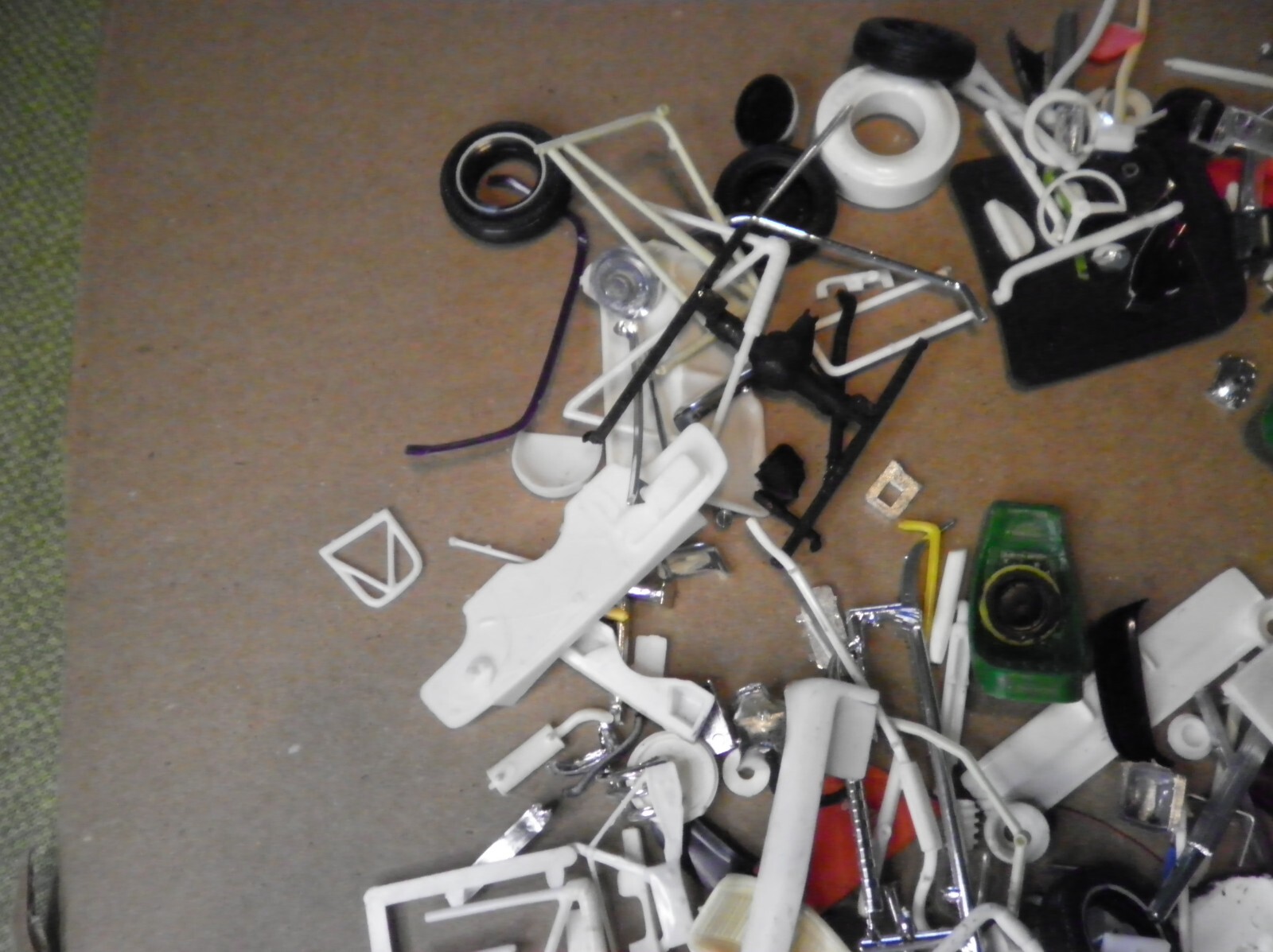 AURORA CAR PARTS LOT JUNKYARD LOT MODEL CAR KIT GOOD FOR PARTS ONLY eBay