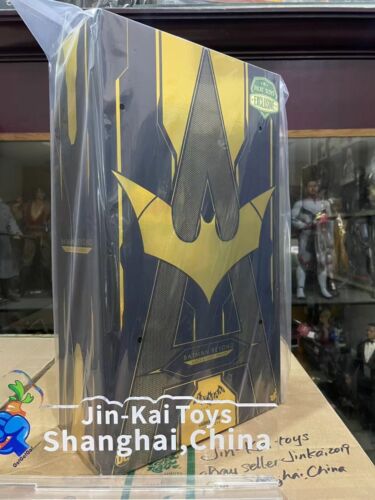 Ready New Hot Toys VGM64 Arkham Knight Batman Beyond Black and Gold 1/6 Figur - Bild 2 von 15