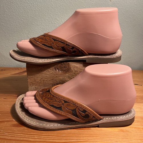 Roper Women’s Tooled Leather Brown Flip-Flop Western Sandals Size 6 - Picture 3 of 8