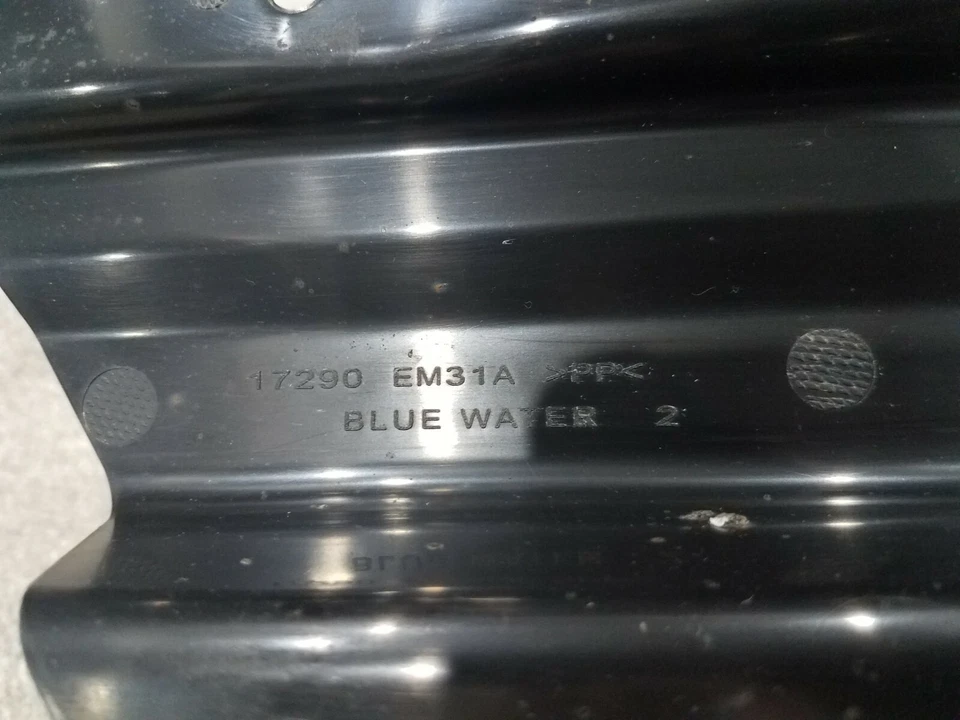 Nissan Versa 2010 protector de emisiones OEM 17290-em31a Foto 3 de 3