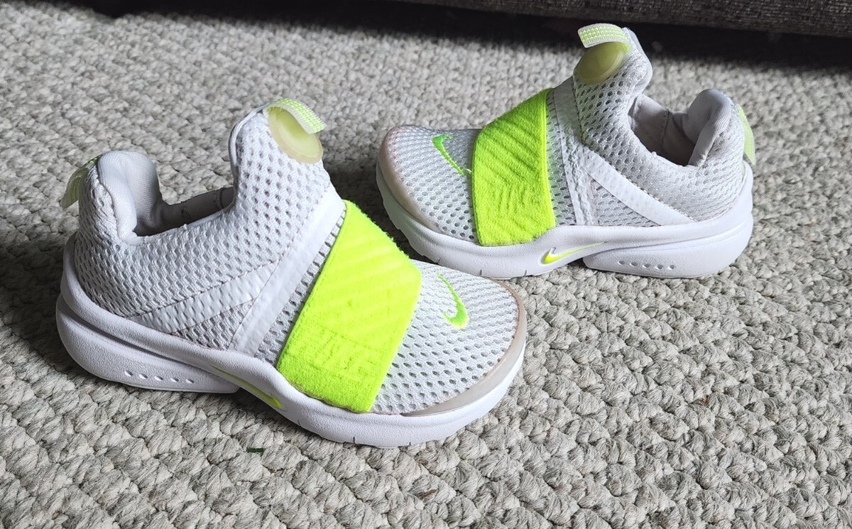 NIKE Presto Extreme Se White/Volt Slip On Sneaker Toddler Size 8c