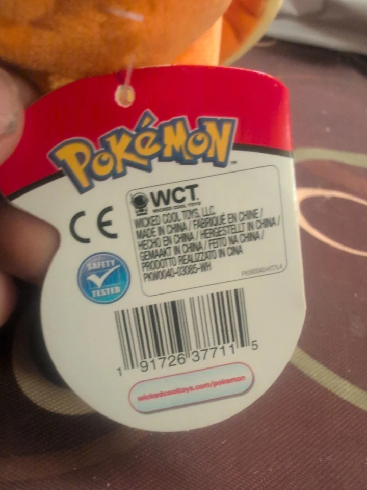 Peluche WCT Pokémon Charmander mercancía con licencia oficial sentado Foto 4 de 4