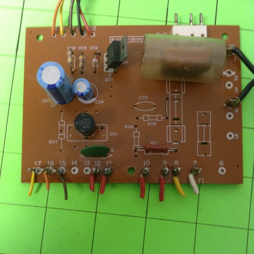 Fisher MT-273 Record Player Main Power Board 4-2262-08140 - Picture 8 of 9