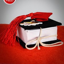 BOMBONIERE LAUREA PORTA CONFETTI LIBRO SCATOLA COFANETTO CON TOCCO IN TESSUTO
