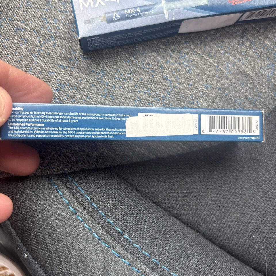 Arctic MX-4 Carbon Based Thermal Compound Paste 4g 5 pack - Image 3 of 4