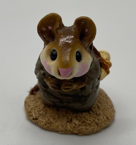 Wee Forest Folk M-122a Kneeling Shepherd Mouse Figurine Christmas Pageant
