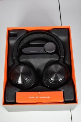 SteelSeries Arctis Nova Pro Wireless Gaming Headset   Preowned  PC / PlayStation