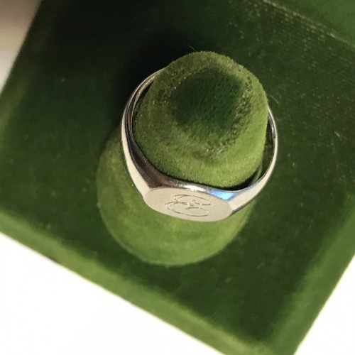 Anillo Vintage Oro 18KT Estampado y Grabado HGE Monograma "E" Talla 5 Marca VARGAS - Imagen 8 de 9