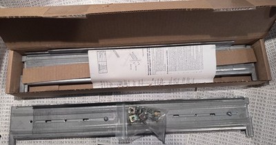 APC RACK RAIL ASSEMBLY KIT RIGHT/LEFT FOR 600 to 900 MM RACK UNITS UPS BATTERY