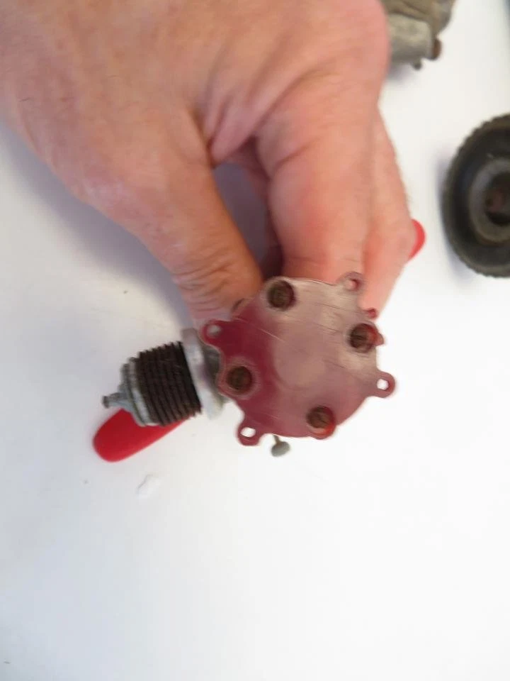 Vintage 1950s COX Thimble Drome "Prop Rod" Gas Powered Tether Car Untested - Image 3 of 4