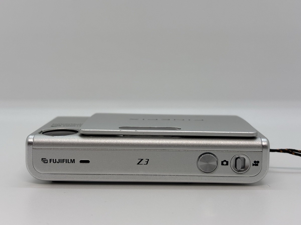 Fujifilm FinePix Z3 5.1MP 3x Zoom Silver Compact Digital Camera