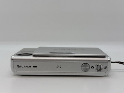 Fujifilm FinePix Z3 5.1MP 3x Zoom Silver Compact Digital Camera