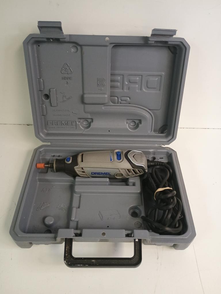 DREMEL 3000 Rotary Tool Kit with Accessories P24026022
