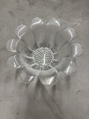 Dartington Crystal Daisy bowl designed by Frank Thrower.