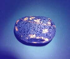 Fluorescent Sodalite Yooperlite -  3.8 oz. A Nice Bright Yooperlite