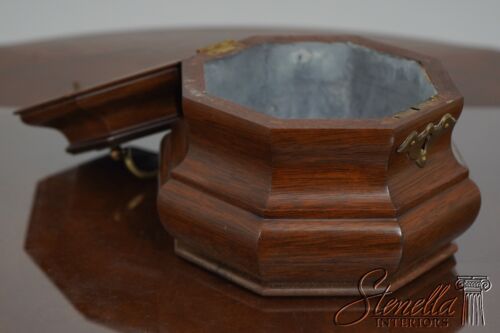F66182: VIRGINIA METALCRAFTERS Colonial Williamsburg Mahogany Tea Caddy - Picture 4 of 10