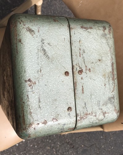 VTG GREEN METAL MY BUDDY 2 TRAY TACKLE BOX Falls City Product - Picture 8 of 9