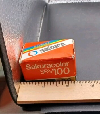 SAKURA Color SR-V 100 film 135mm 36 Exposures Sealed Exp April