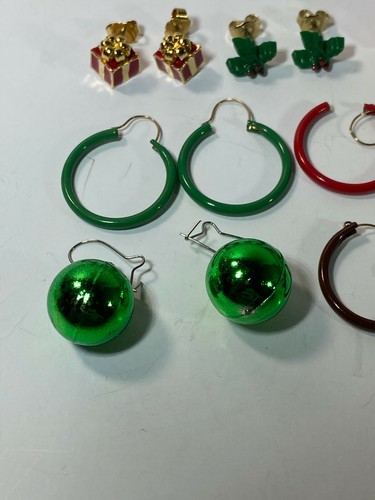 Christmas Earrings, Hoops, Presents, Holly, Ornaments, Hoops and Studs Lot of 6 - Picture 5 of 7