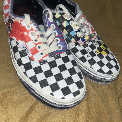 VANS Authentic Stranger Things Surfer Boy Pizza Sneakers Mens 7.5 Women’s 9 - Picture 19 of 24