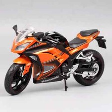 Modellino Automaxx Kawasaki Ninja 250 300 scala 1/12 moto moto pressofuso  