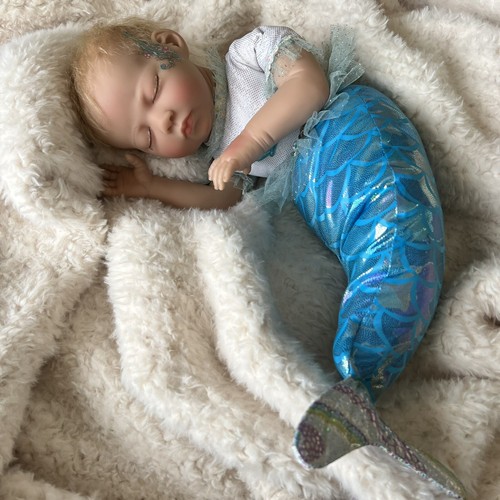 Paradise Galleries Mystic Mermaid Vinyl Reborn Doll Numbered Signed Poseable - Picture 3 of 18