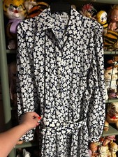 For sale! Leslie Fay 1970s Collared Dress with Belt. 14 Petite. Missing button.