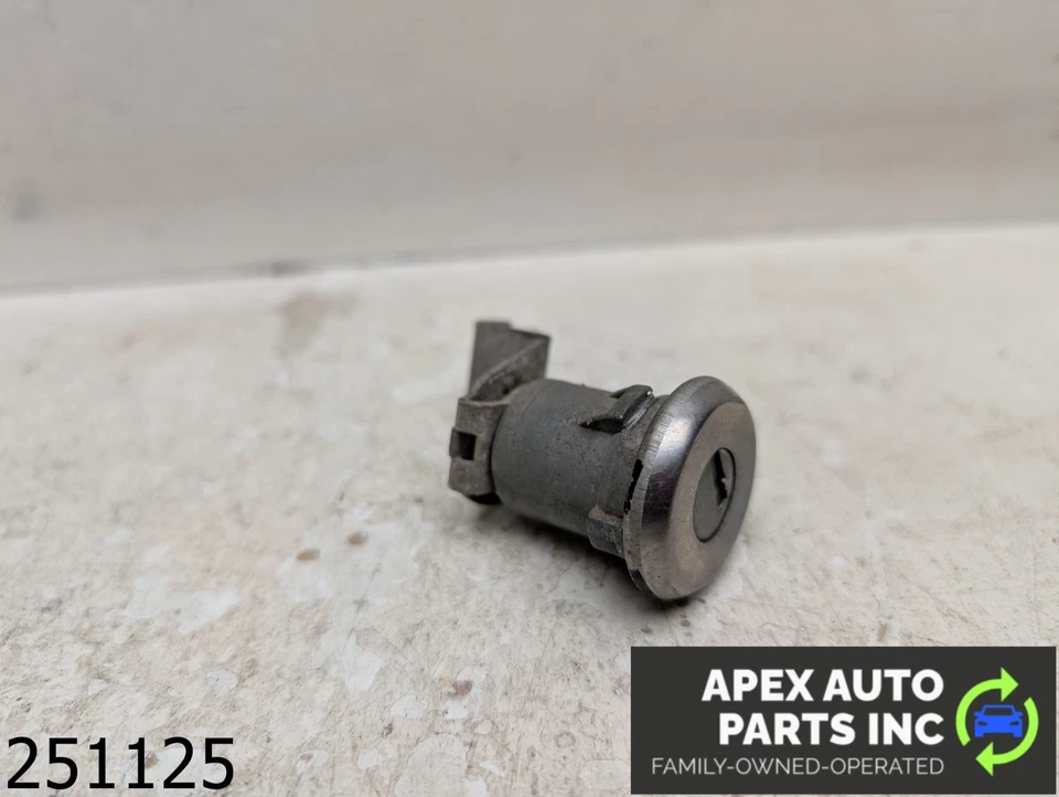 Chevrolet El Camino 1979 fabricante de equipos originales cilindro de bloqueo de puerta de 3,9 L Foto 3 de 4