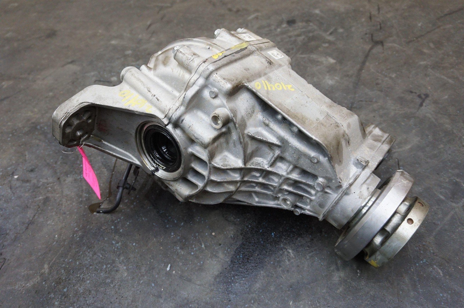 Rear Axle Differential Carrier 670037685 OEM Maserati Levante 2017+