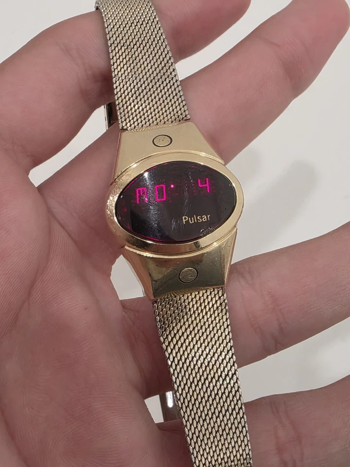 Reloj de Cuarzo Digital LED Tono Dorado Computadora Pulsar 4912-2 Time Vintage - Funciona Foto 2 de 4