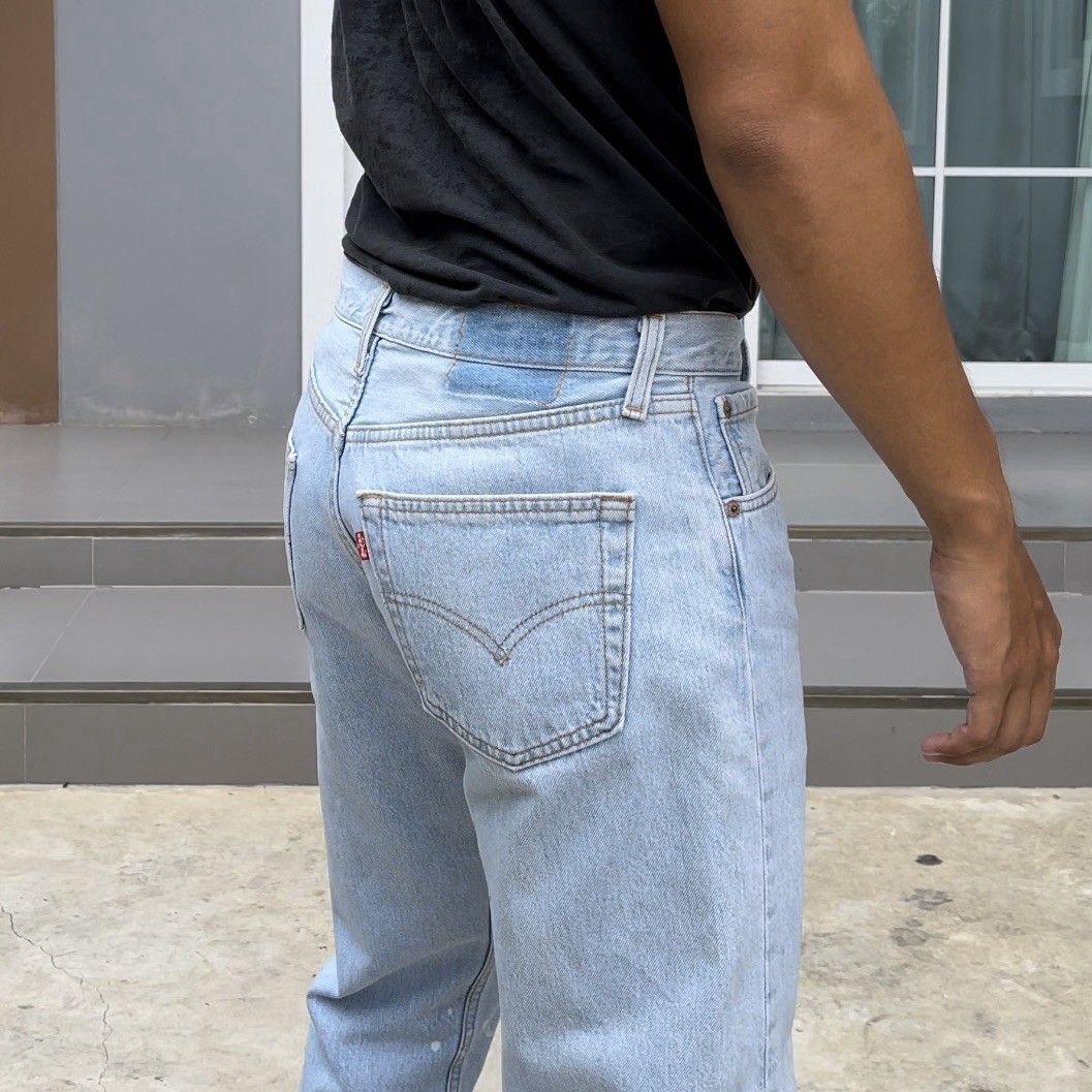 Vintage 90s Levi's 501 Jeans Button Fly Denim Light Wash USA Men's