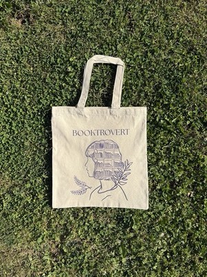 Booktrovert Tote | Perfect for your current read and protectung your peace