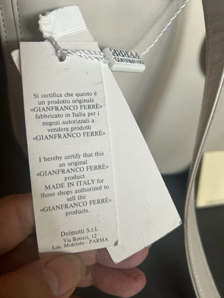 Auténtico Bolso de Mano Gianfranco Ferre Grande de Cuero Crema con Etiqueta de Verificación Foto 4 de 4