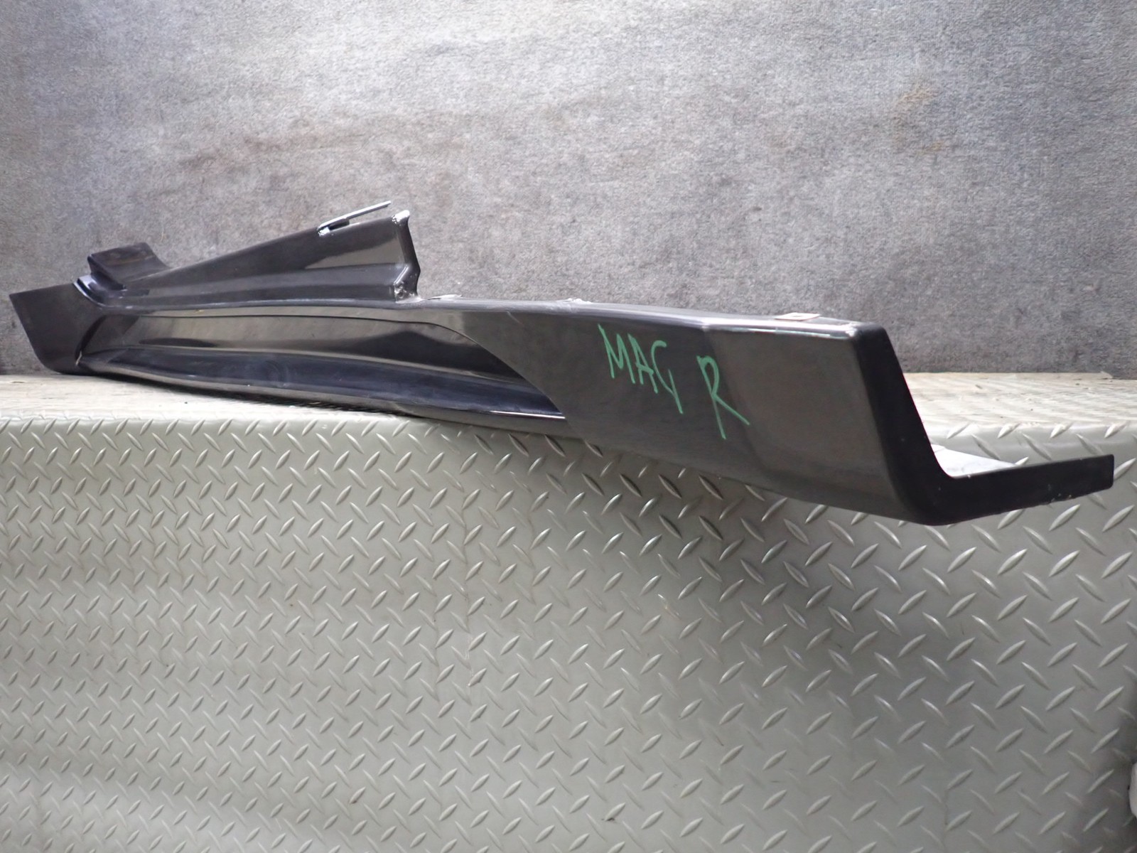 2012 MASERATI GRANTURISMO S M145 COUPE SIDE SKIRT ROCKER PANEL MOLDING SET OF 2